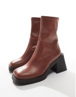 Rome square toe mid-heel platform boots in tan