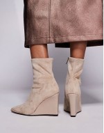 wedge heel boot in beige