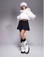 Moonboot Icon high in white