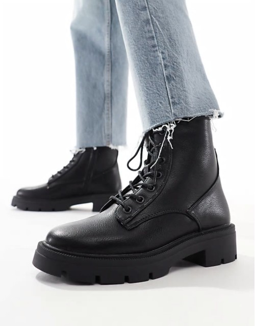 Andria lace up ankle boots in black