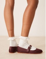 Lou mary jane ballets in burgundy textile