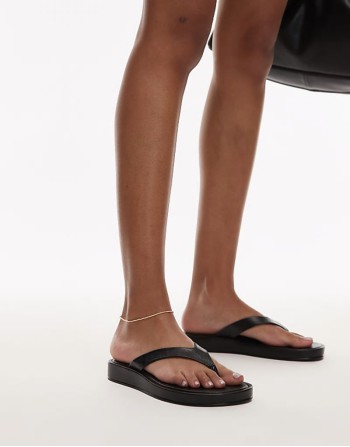 leather sandal in black