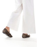 ‌Stylish Kandi bow ballet flats with strap in leopard velvet