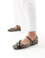 ‌Stylish Kandi bow ballet flats with strap in leopard velvet