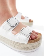 50% New Wide Fit Traffic double buckle flatform mules in white